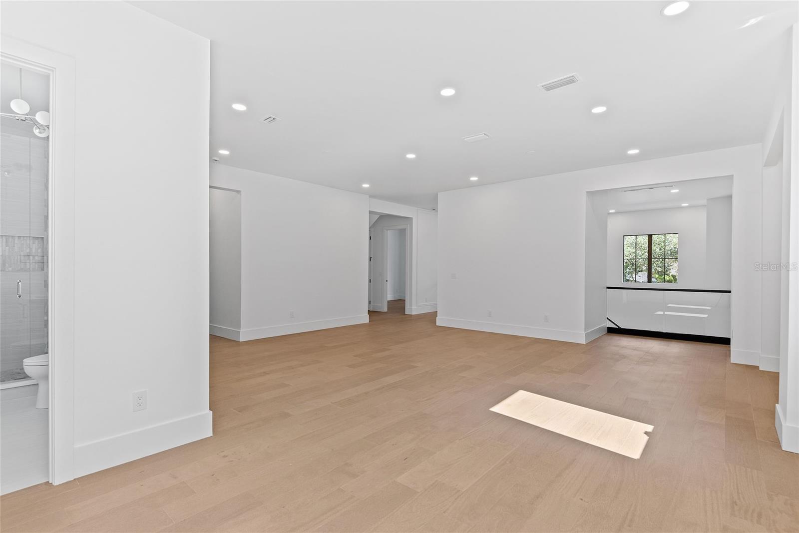 O6282425 Property Photo