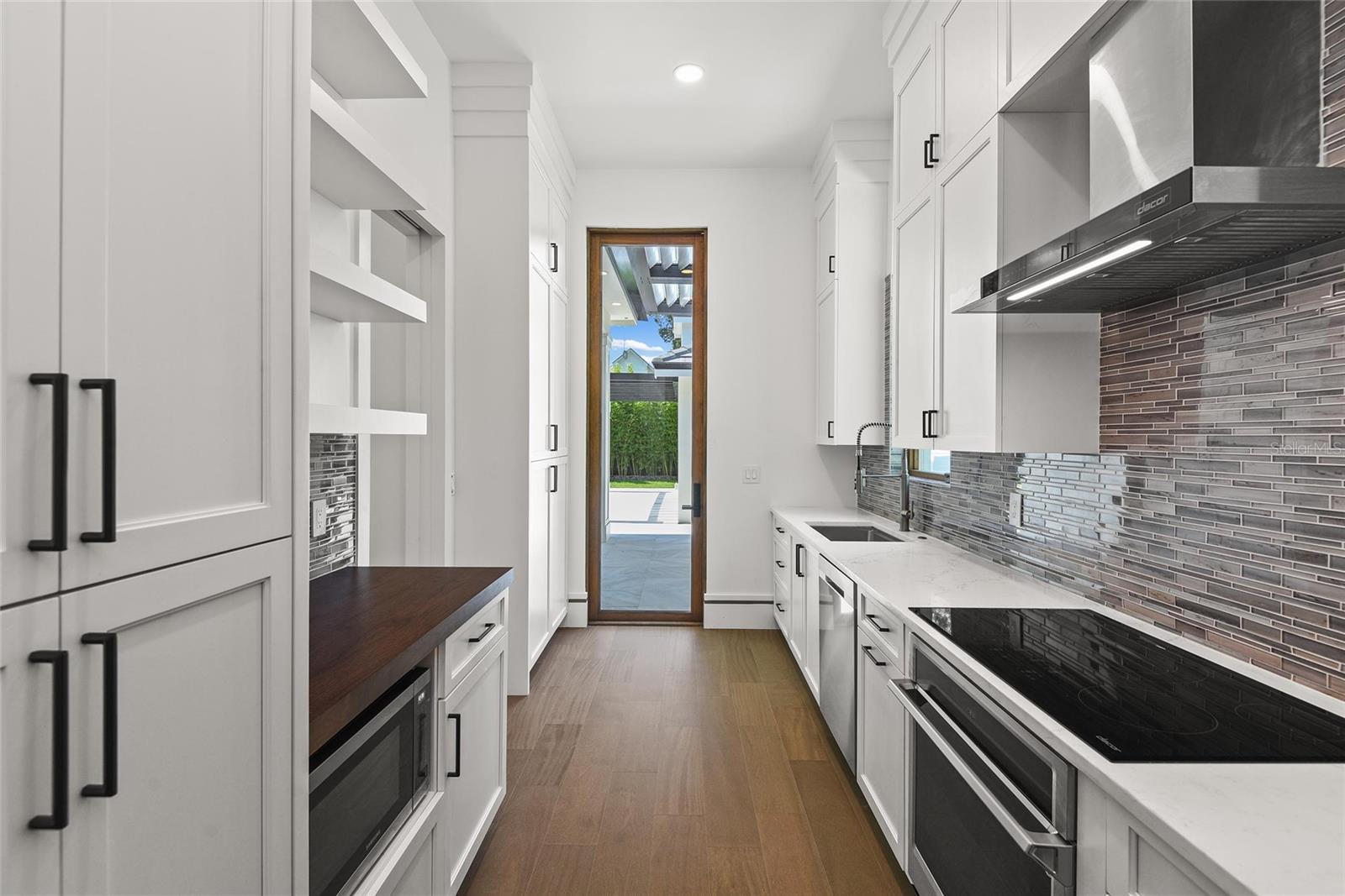 O6282425 Property Photo