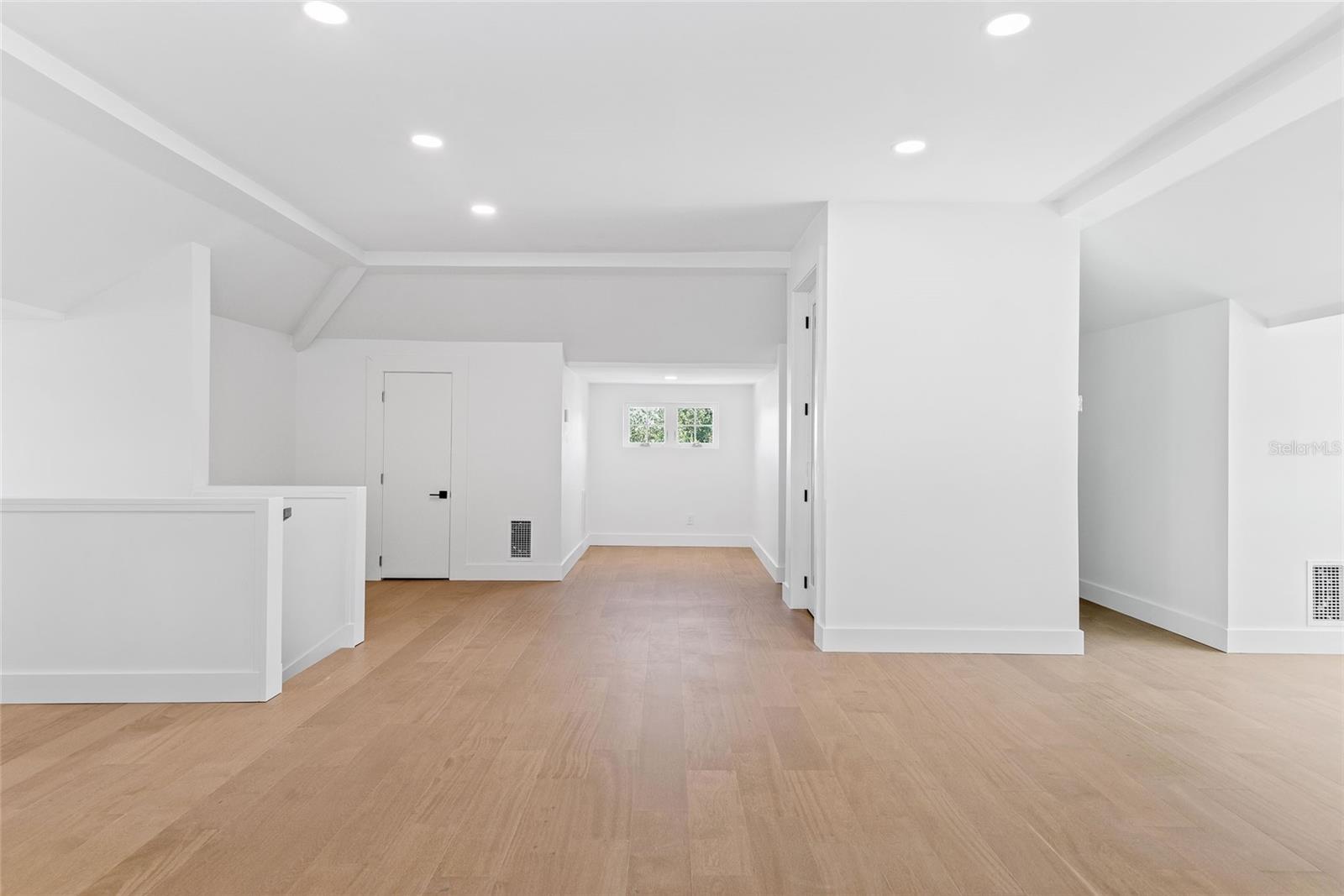 O6282425 Property Photo