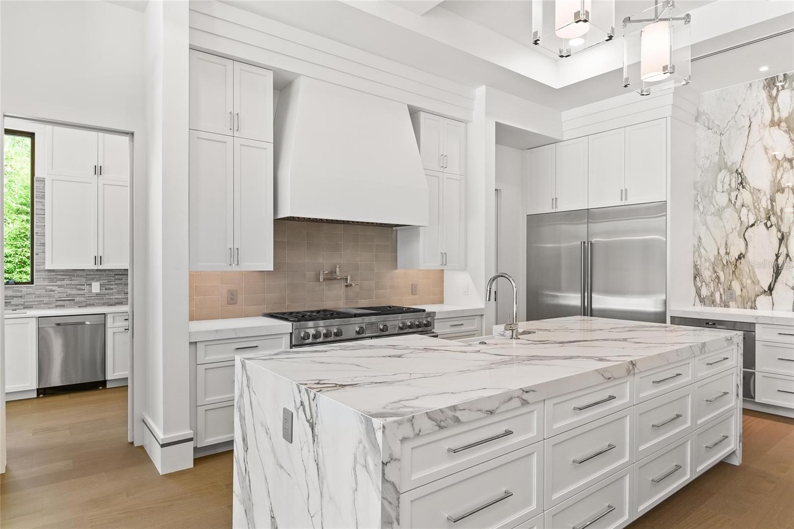 O6282425 Property Photo