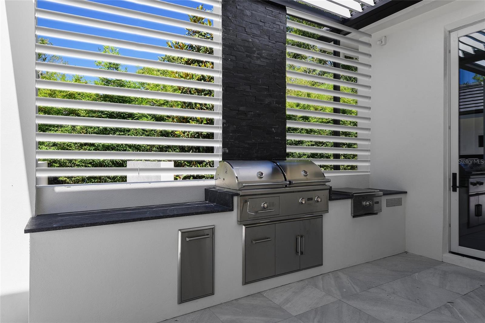 O6282425 Property Photo