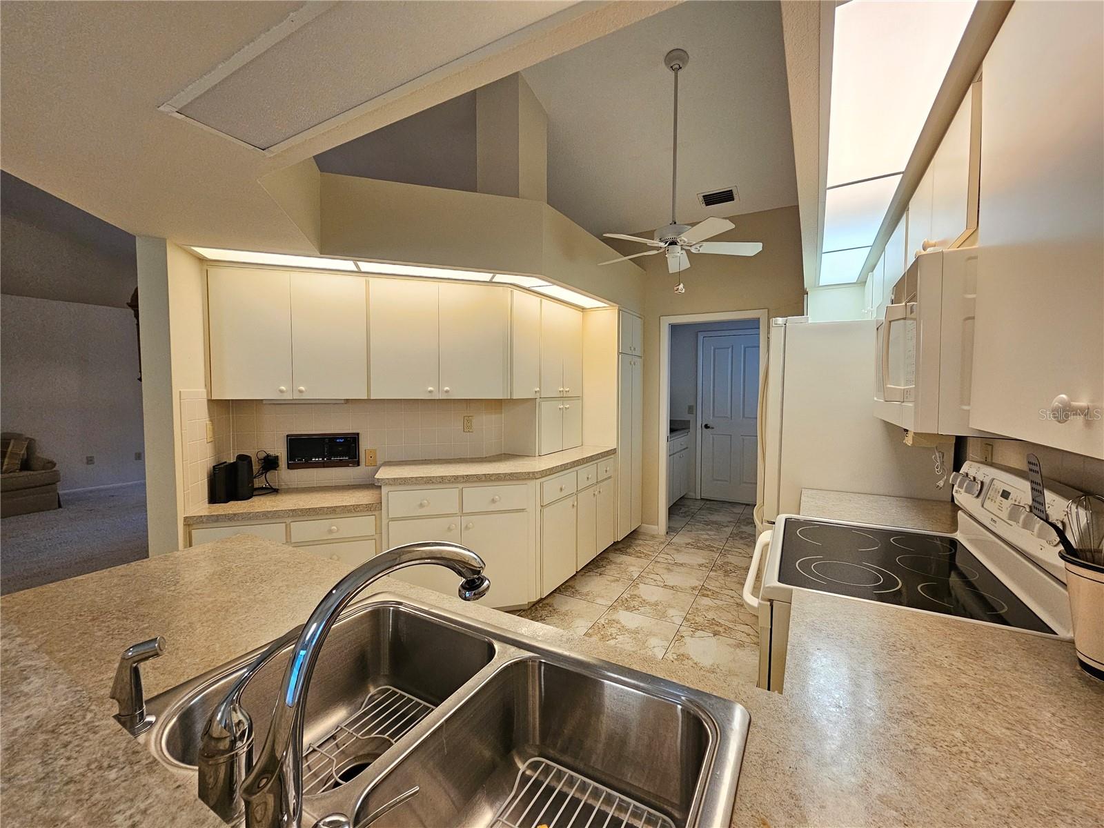 8157 HIDDEN HILLS DR, SPRING HILL, FL, 34606