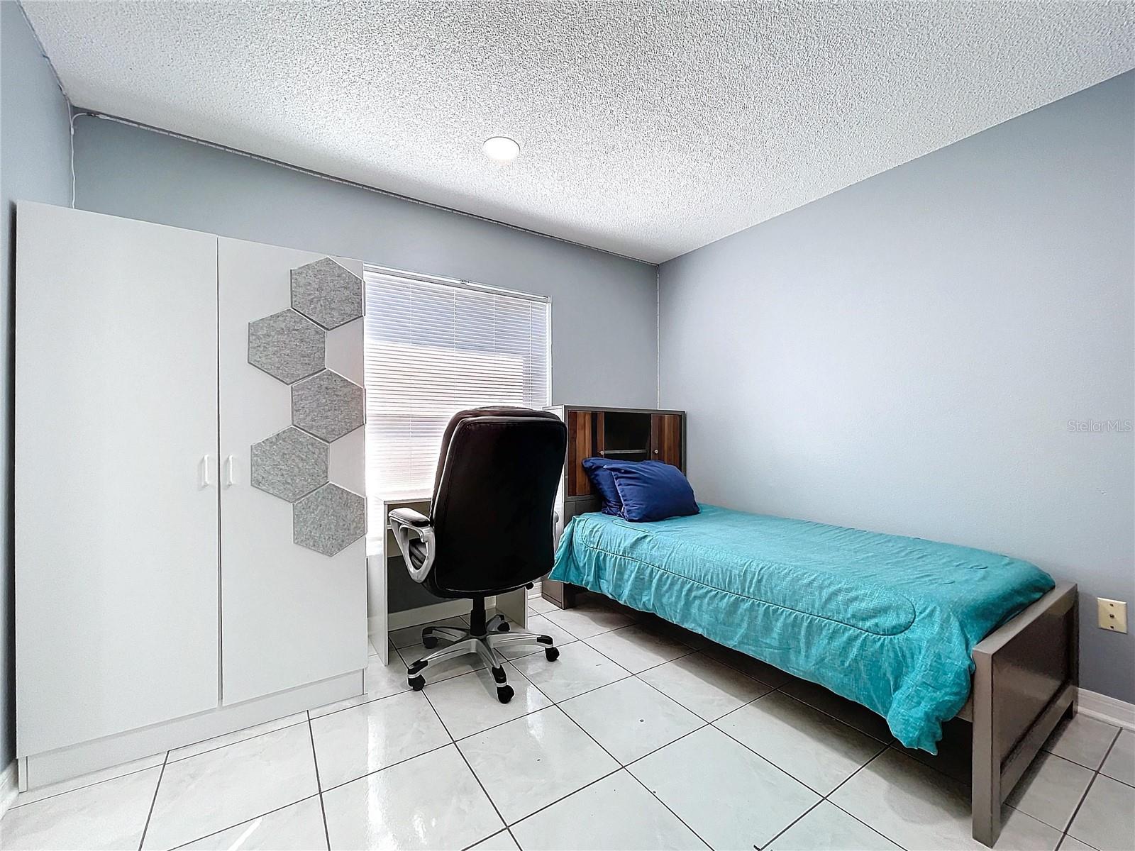 11116 BLOOMINGTON DR, TAMPA, FL, 33635