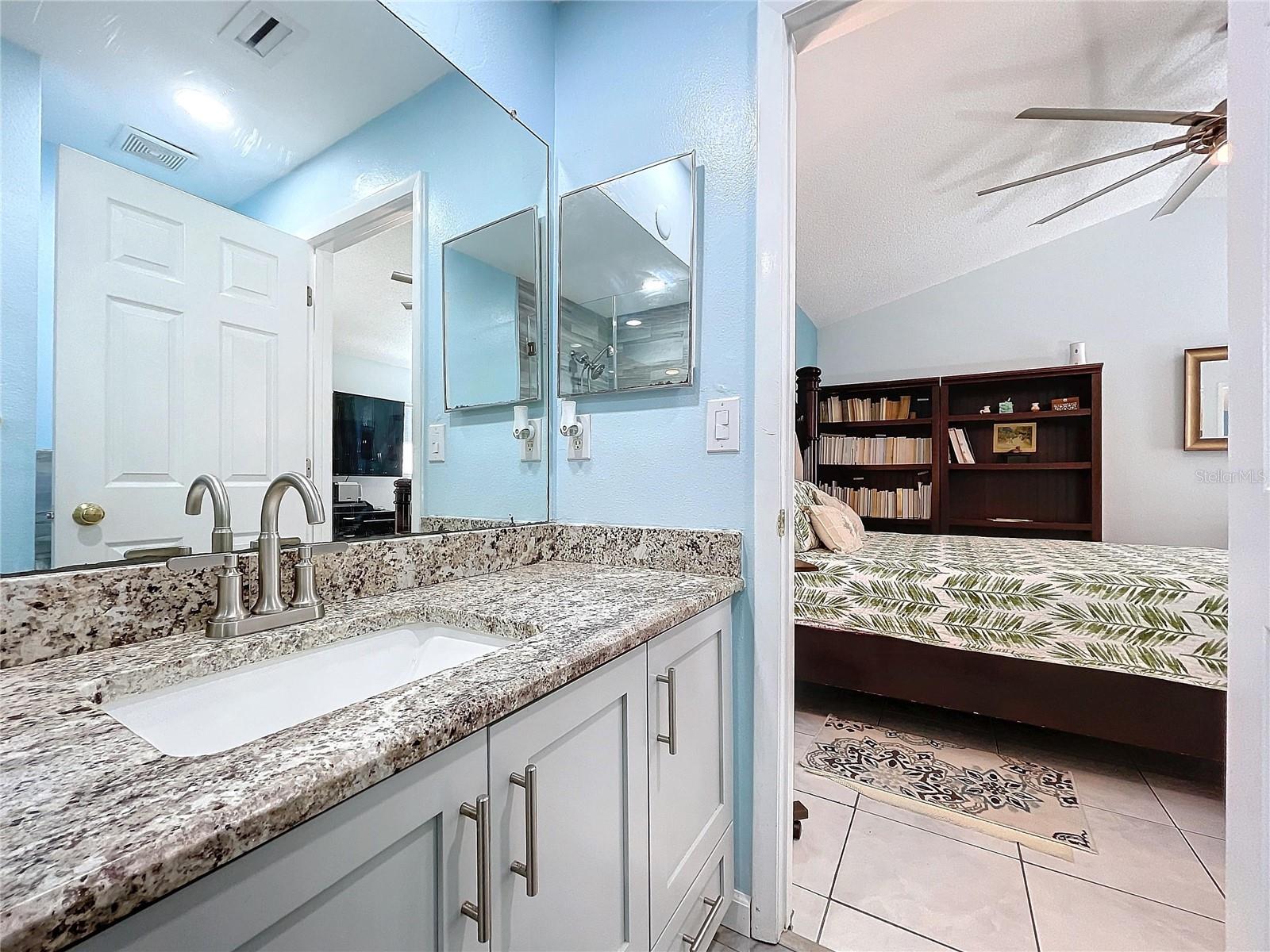 11116 BLOOMINGTON DR, TAMPA, FL, 33635