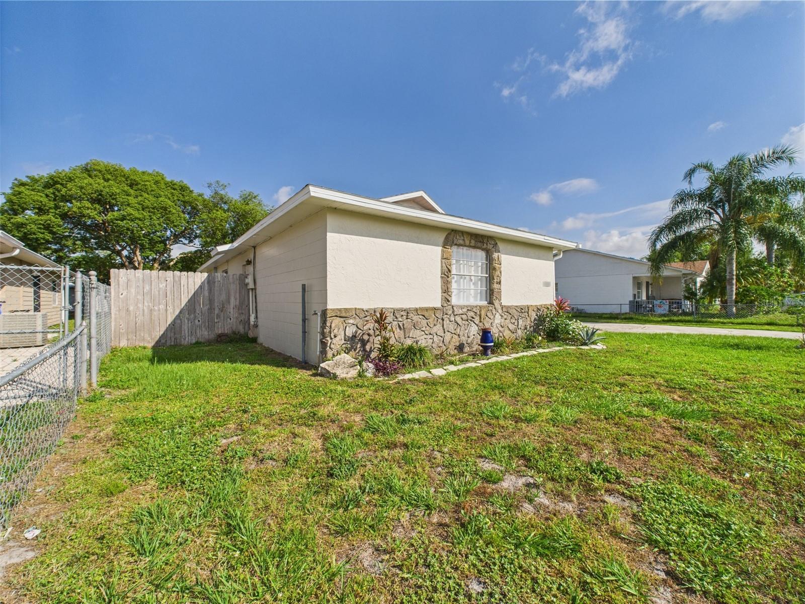 2434 MILL RUN BLVD, KISSIMMEE, FL, 34744
