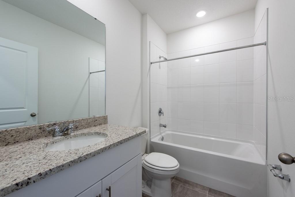 1345 OAK VALLEY DR, AUBURNDALE, FL, 33823