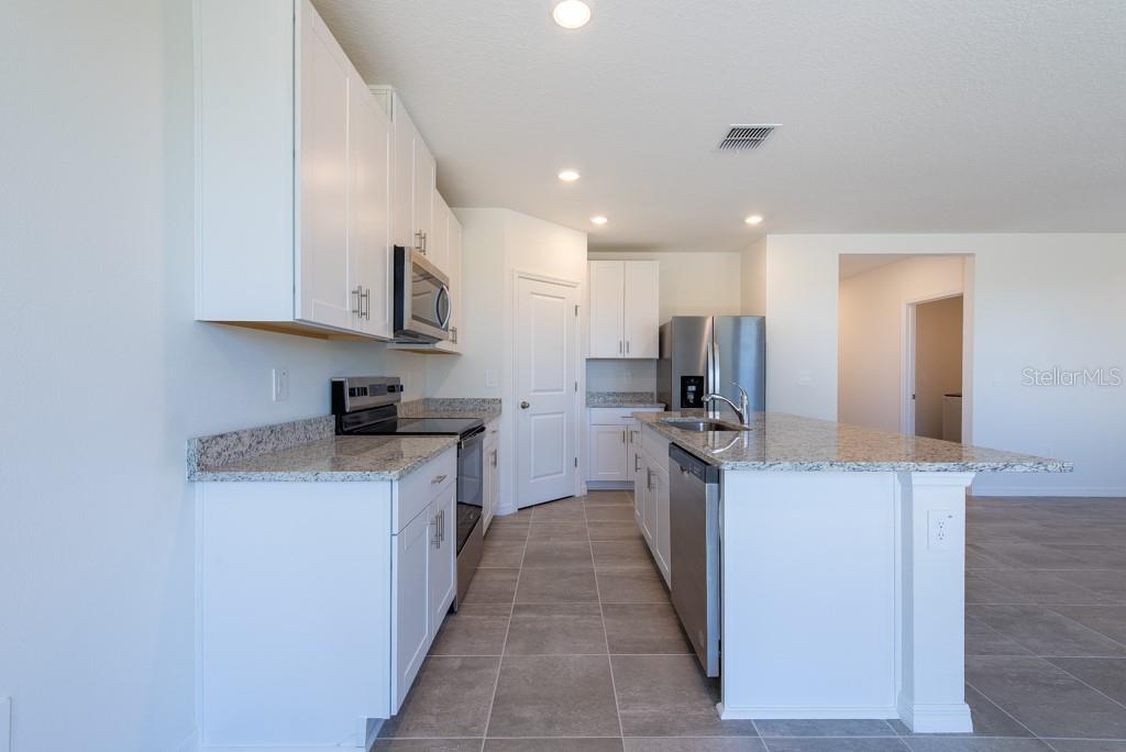 1345 OAK VALLEY DR, AUBURNDALE, FL, 33823