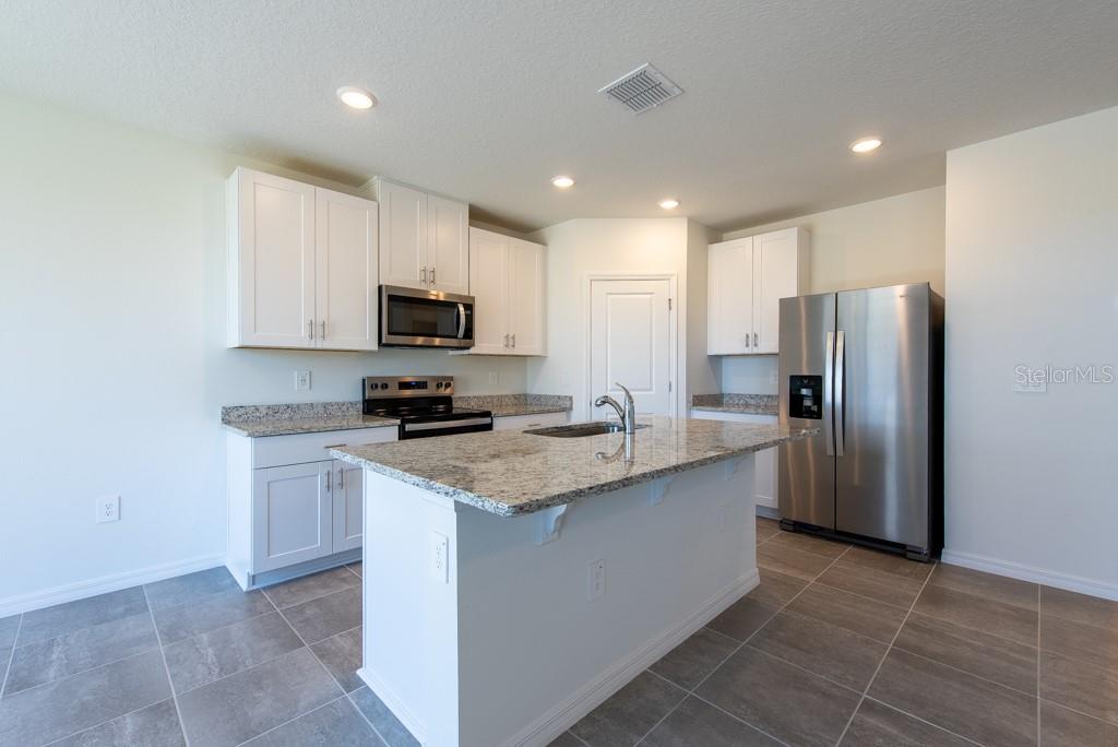 1345 OAK VALLEY DR, AUBURNDALE, FL, 33823