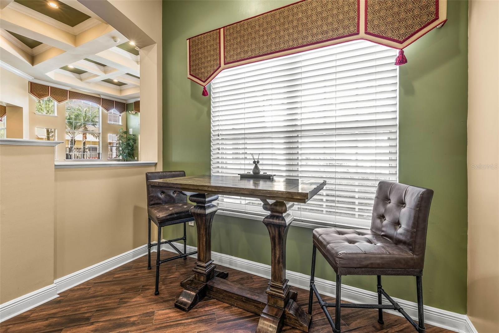 10115 COURTNEY PALMS BLVD #202, TAMPA, FL, 33619