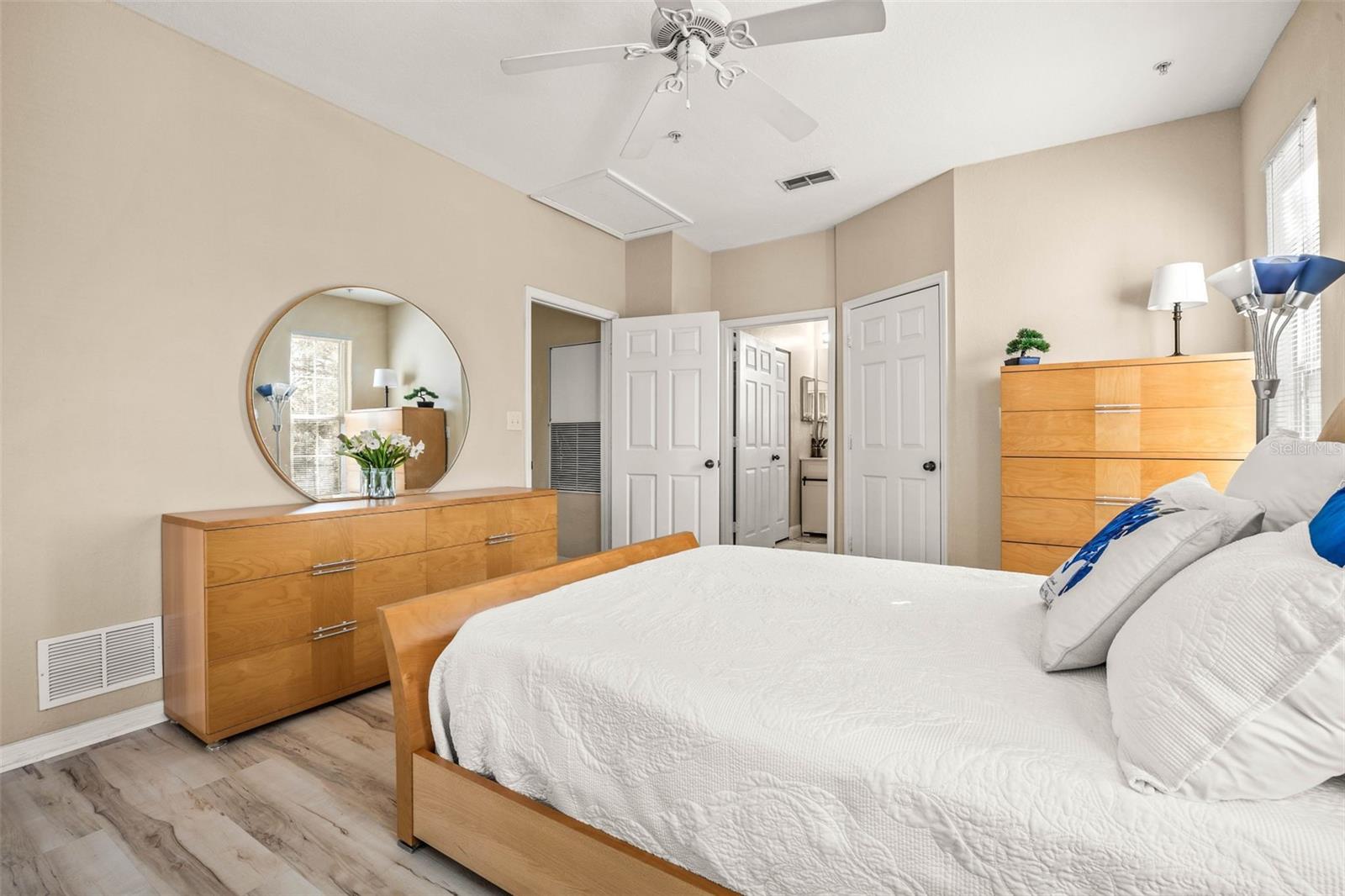 10115 COURTNEY PALMS BLVD #202, TAMPA, FL, 33619