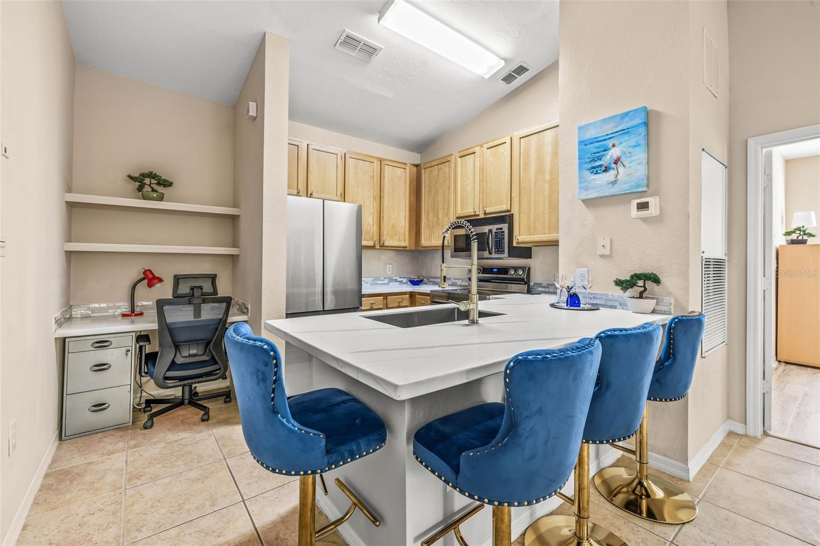 10115 COURTNEY PALMS BLVD #202, TAMPA, FL, 33619