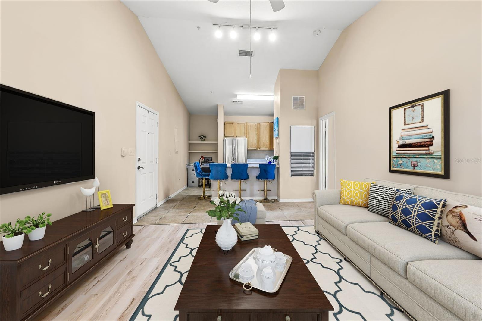 10115 COURTNEY PALMS BLVD #202, TAMPA, FL, 33619