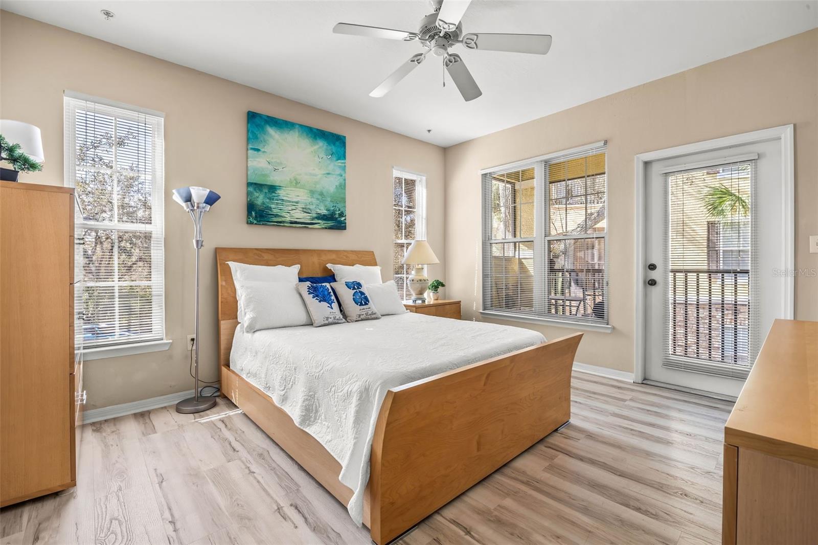 10115 COURTNEY PALMS BLVD #202, TAMPA, FL, 33619