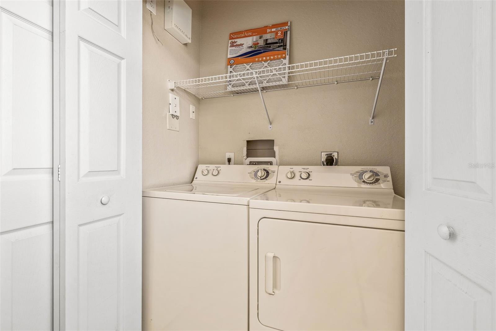 10115 COURTNEY PALMS BLVD #202, TAMPA, FL, 33619