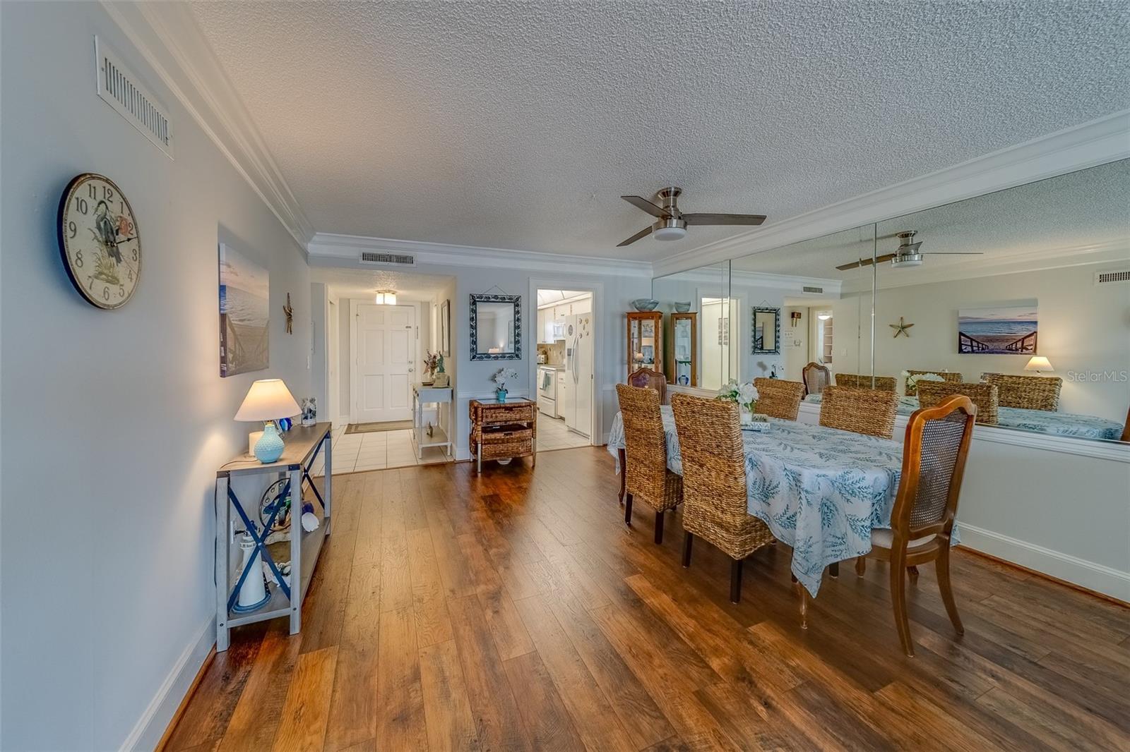 131 BLUFF VIEW DR #208, BELLEAIR BLUFFS, FL, 33770