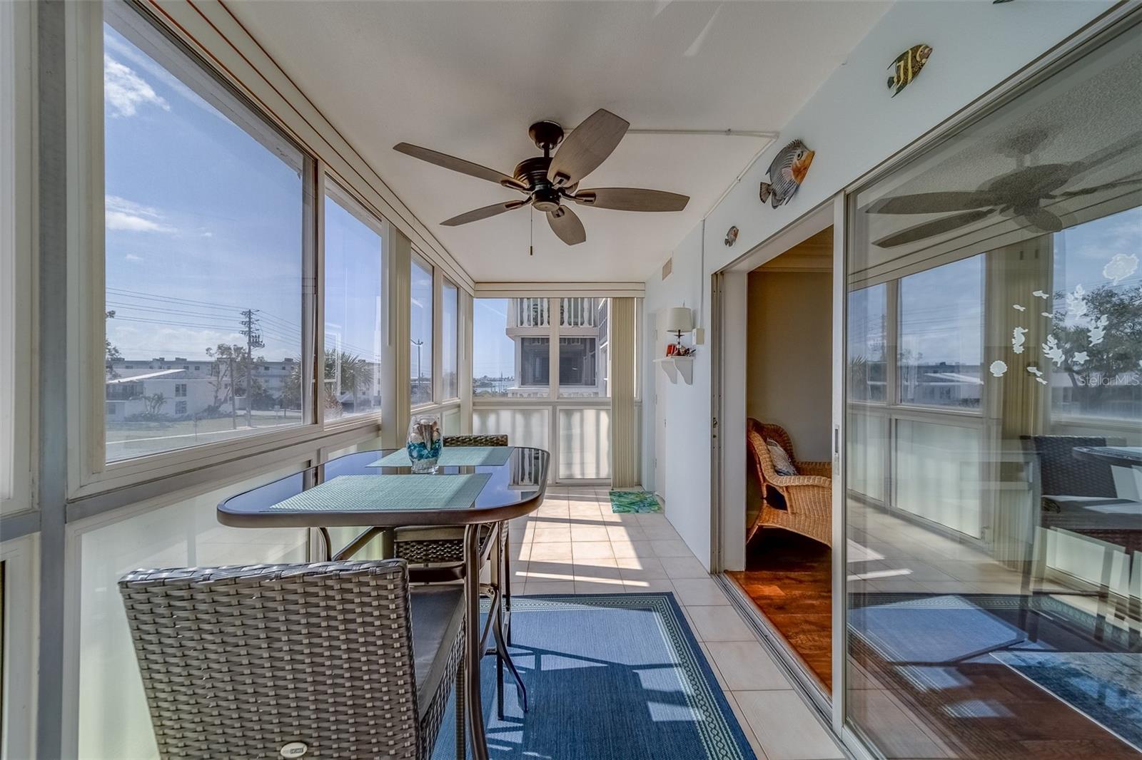 131 BLUFF VIEW DR #208, BELLEAIR BLUFFS, FL, 33770