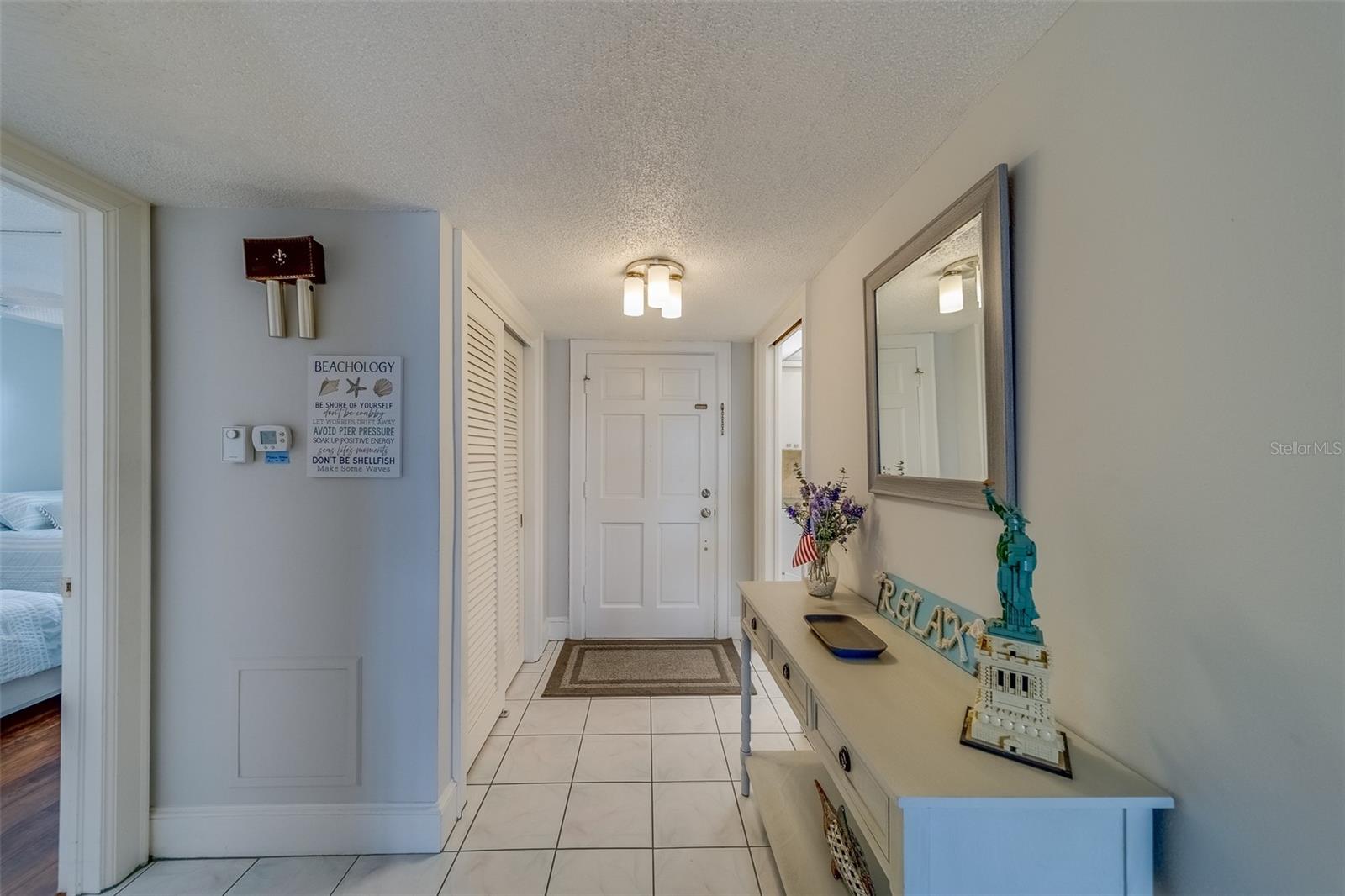 131 BLUFF VIEW DR #208, BELLEAIR BLUFFS, FL, 33770