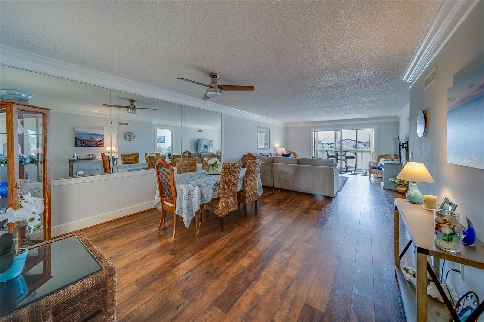 131 BLUFF VIEW DR #208, BELLEAIR BLUFFS, FL, 33770