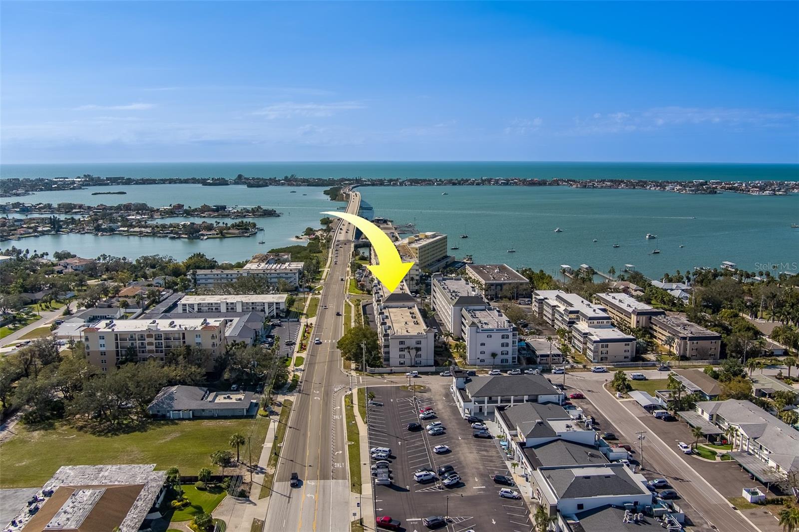 131 BLUFF VIEW DR #208, BELLEAIR BLUFFS, FL, 33770