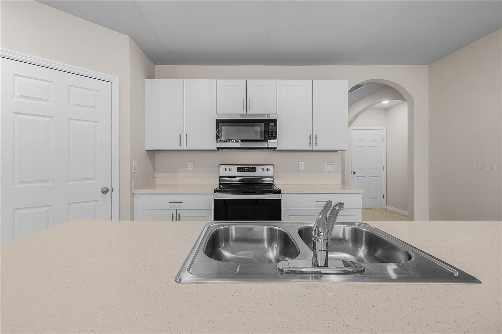 616 POSADAS CIR, PUNTA GORDA, FL, 33983