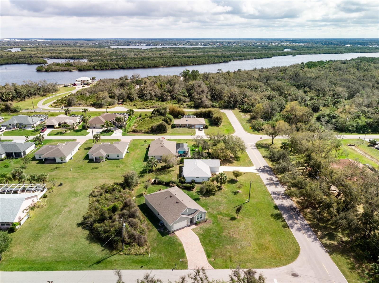 616 POSADAS CIR, PUNTA GORDA, FL, 33983