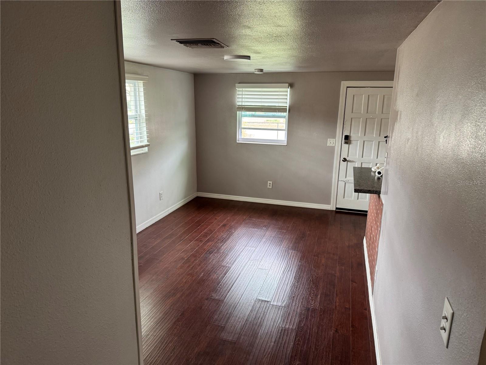 1303 E LAKE AVE, TAMPA, FL, 33605