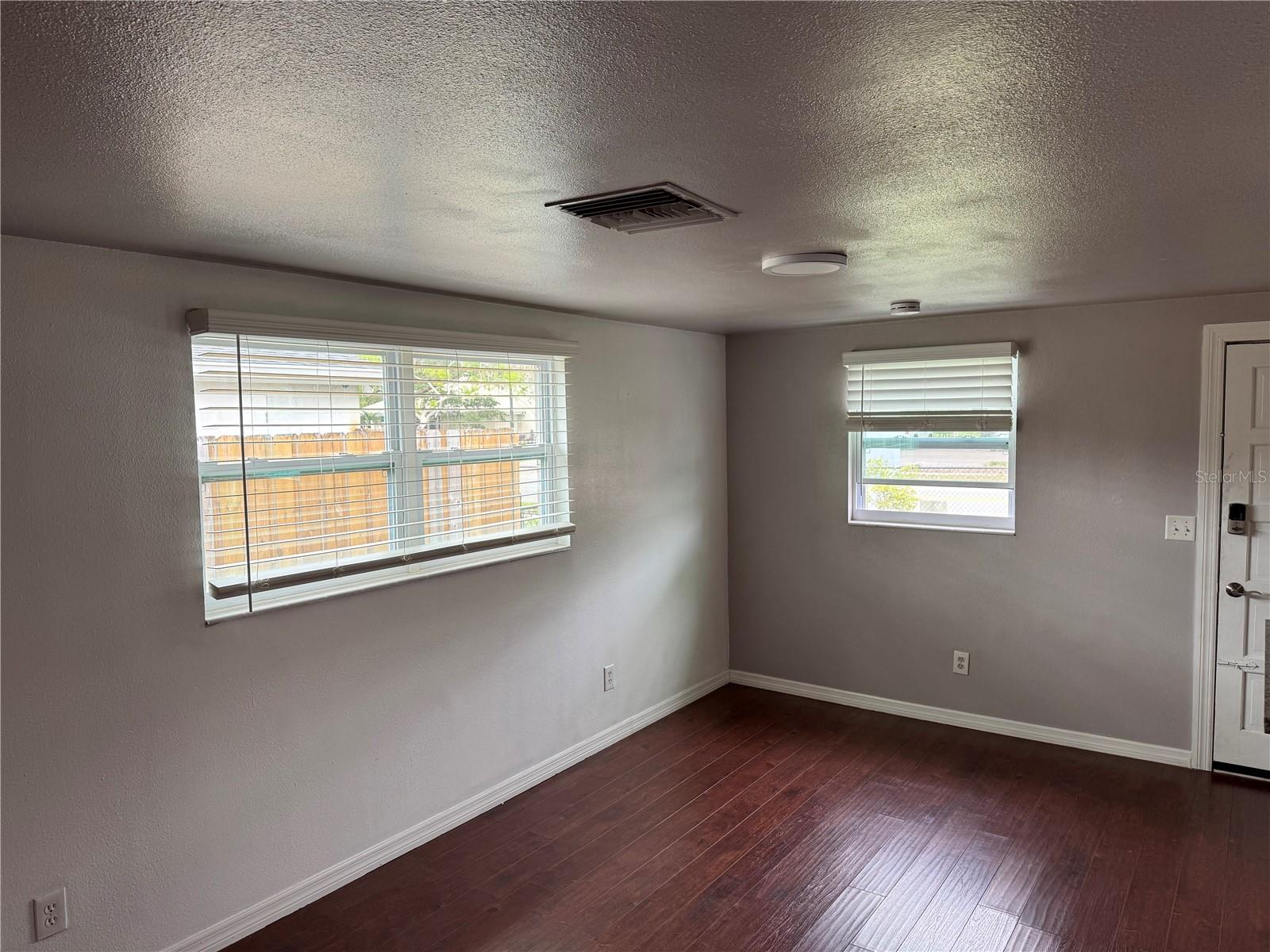 1303 E LAKE AVE, TAMPA, FL, 33605