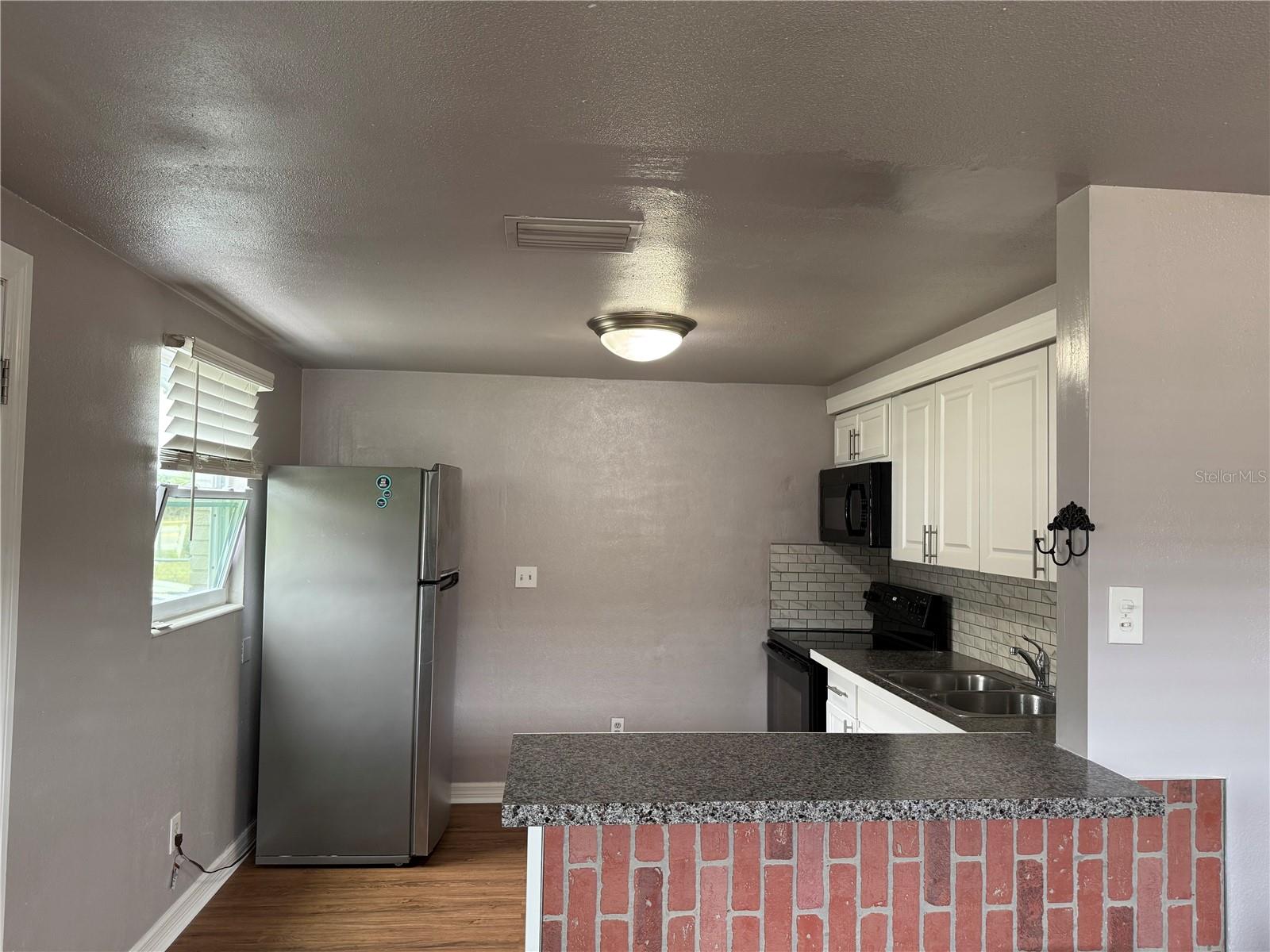 1303 E LAKE AVE, TAMPA, FL, 33605