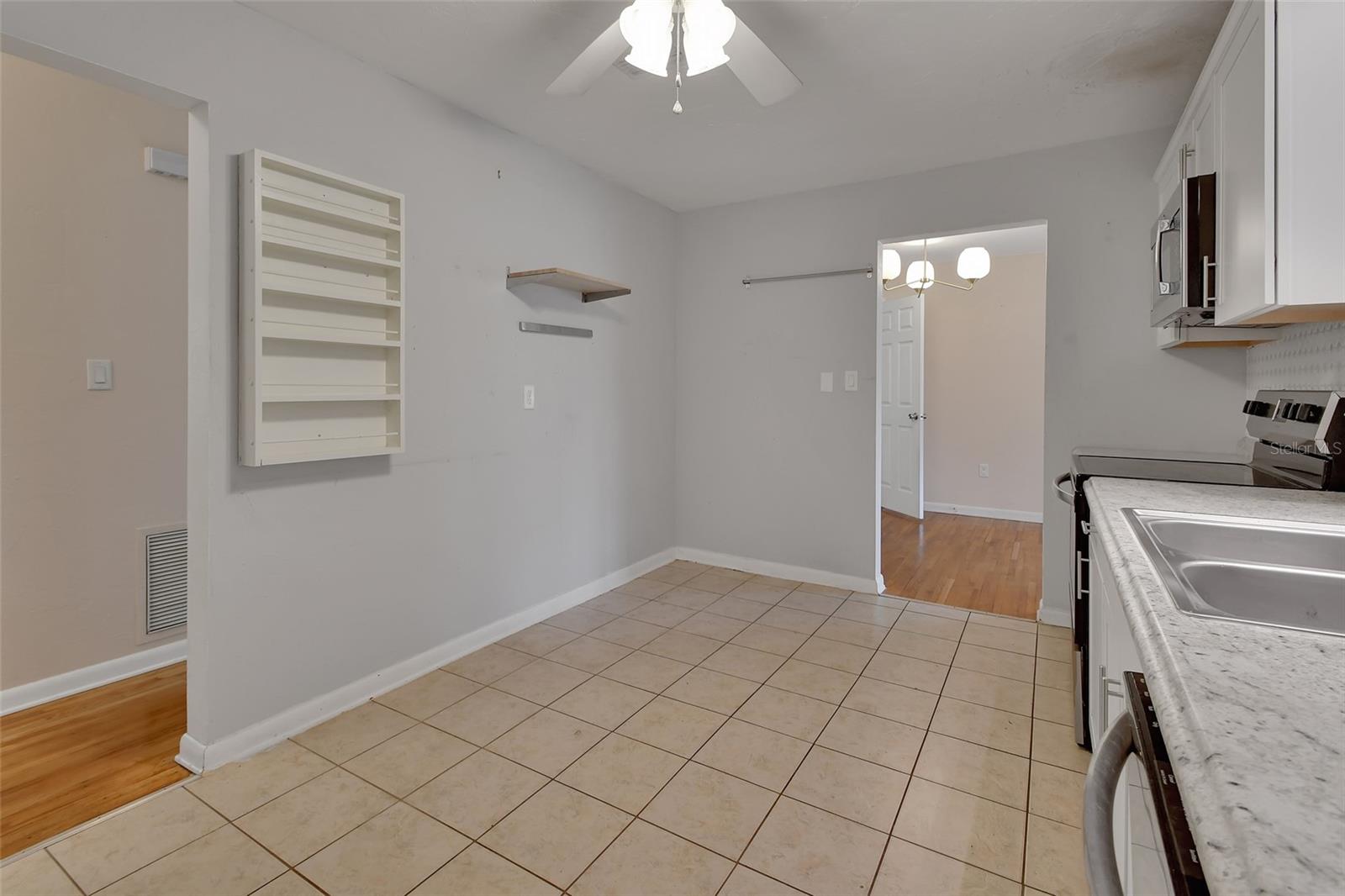 141 N MCDONALD AVE, DELAND, FL, 32724