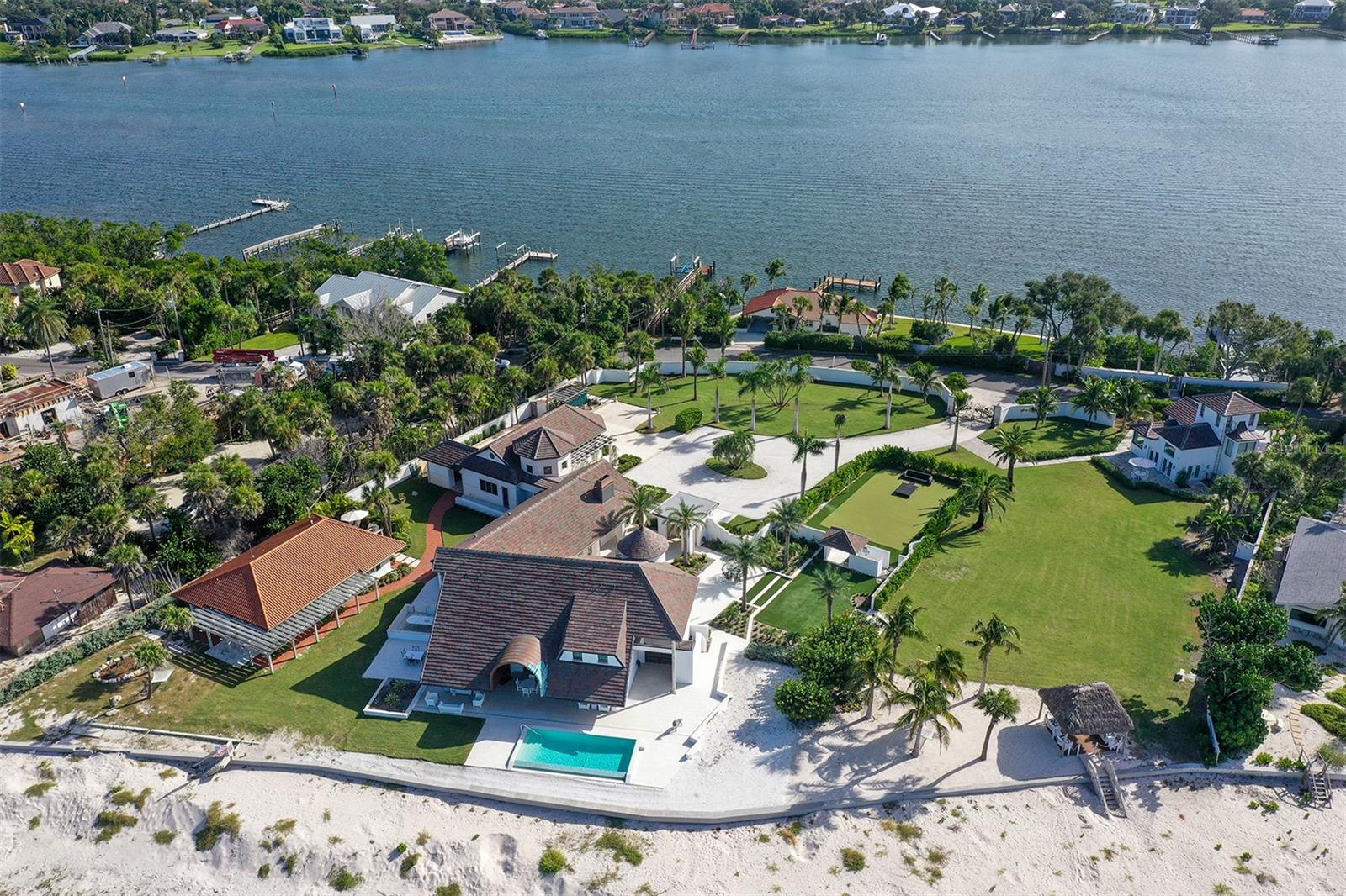 TB8352474 Property Photo