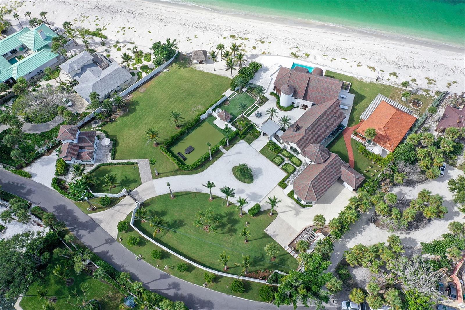 TB8352474 Property Photo