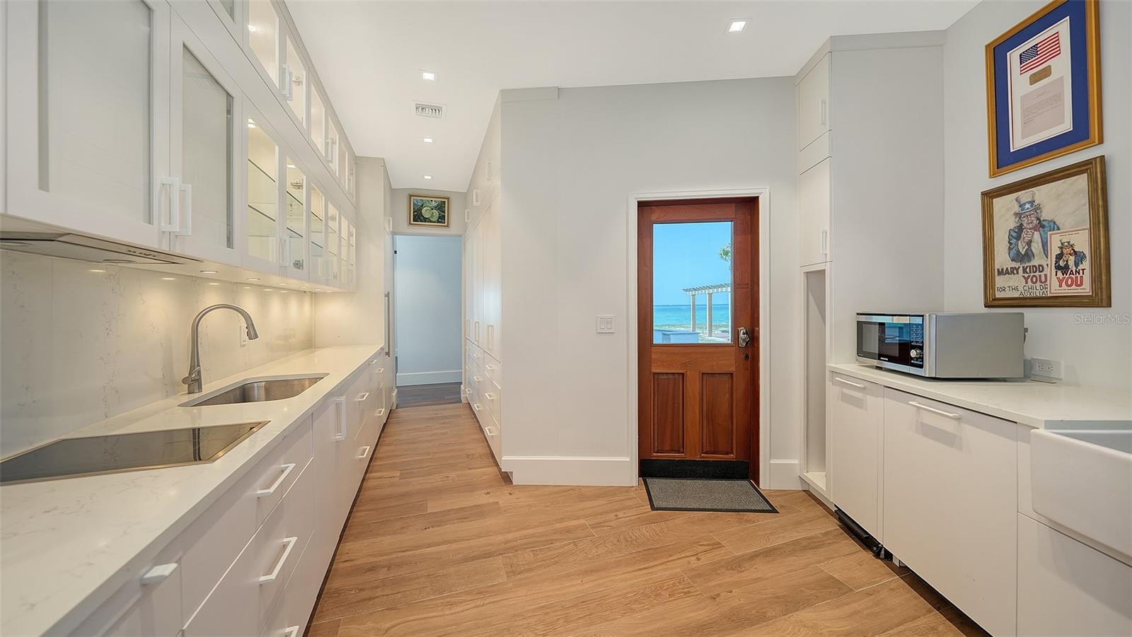 TB8352474 Property Photo