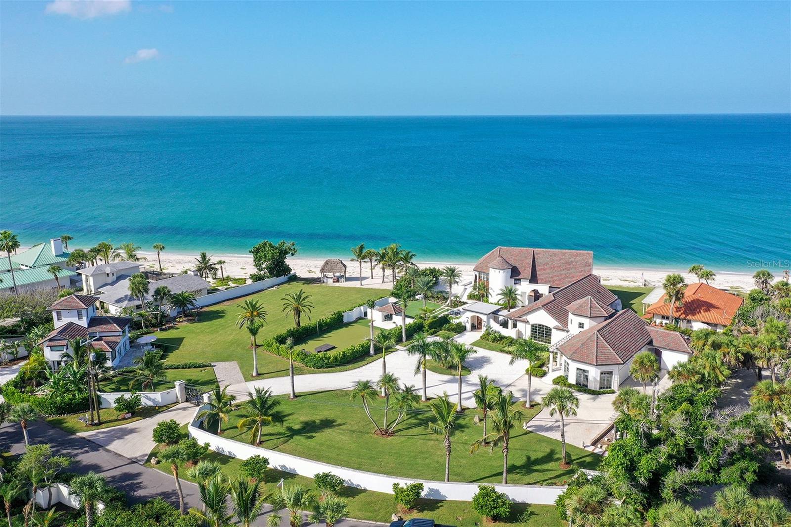 TB8352474 Property Photo