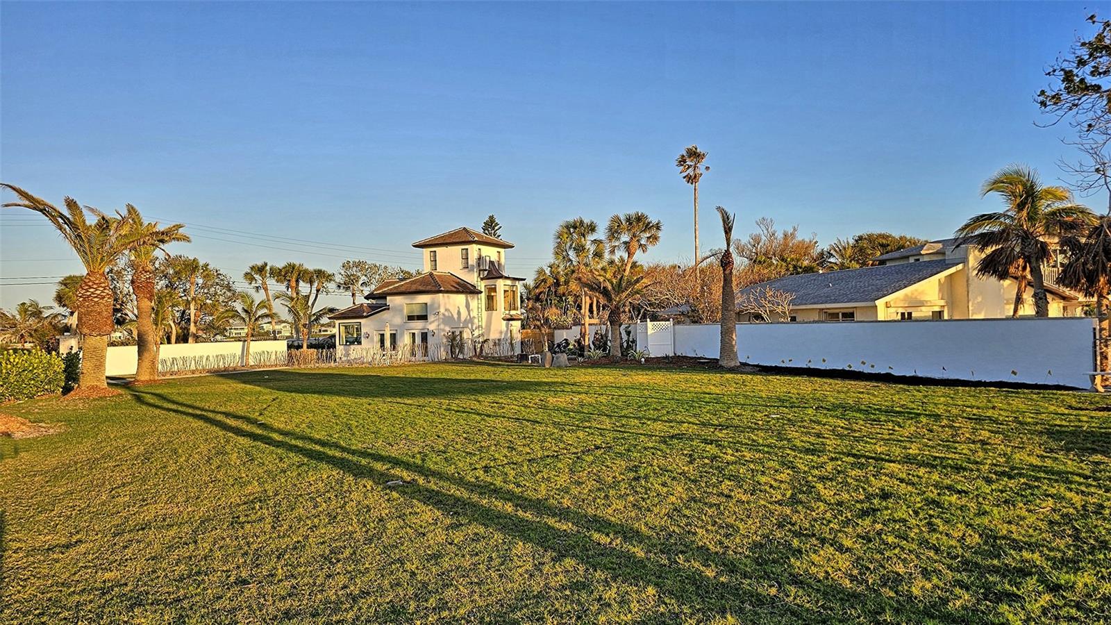 TB8352474 Property Photo