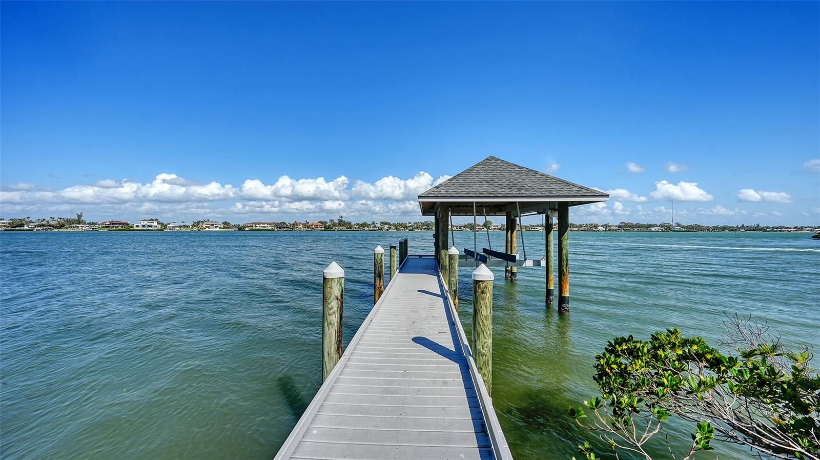 TB8352474 Property Photo