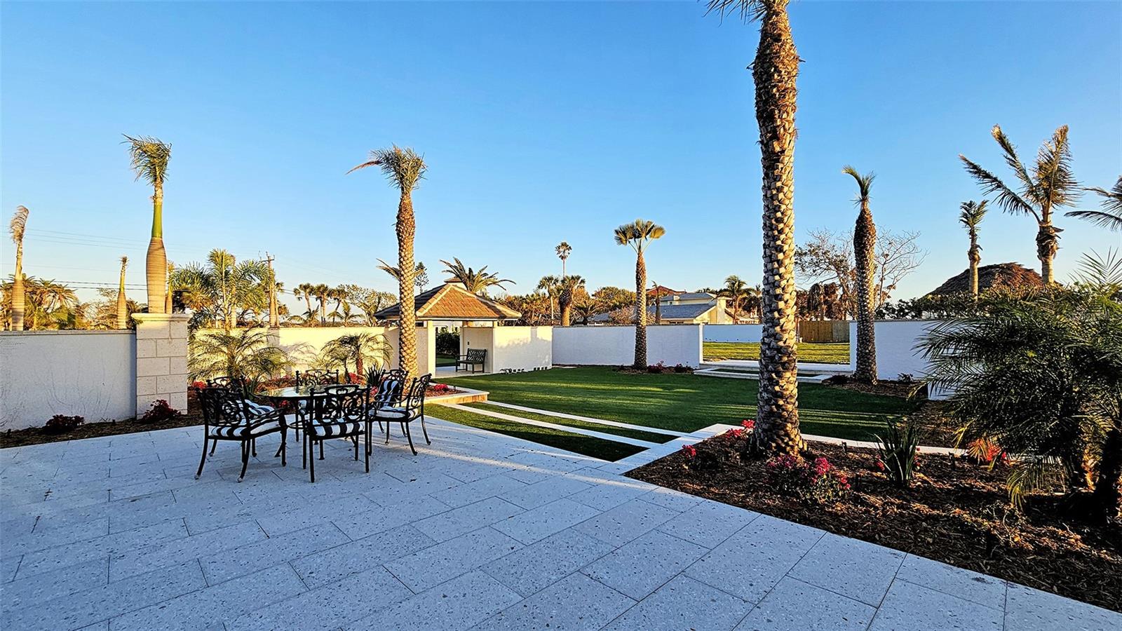 TB8352474 Property Photo