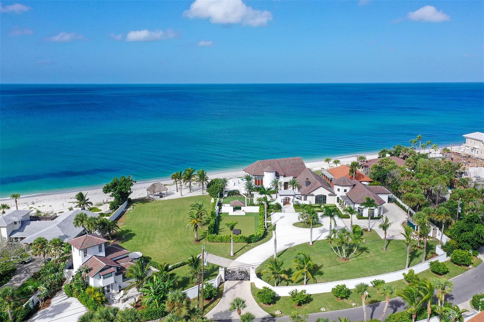 TB8352474 Property Photo