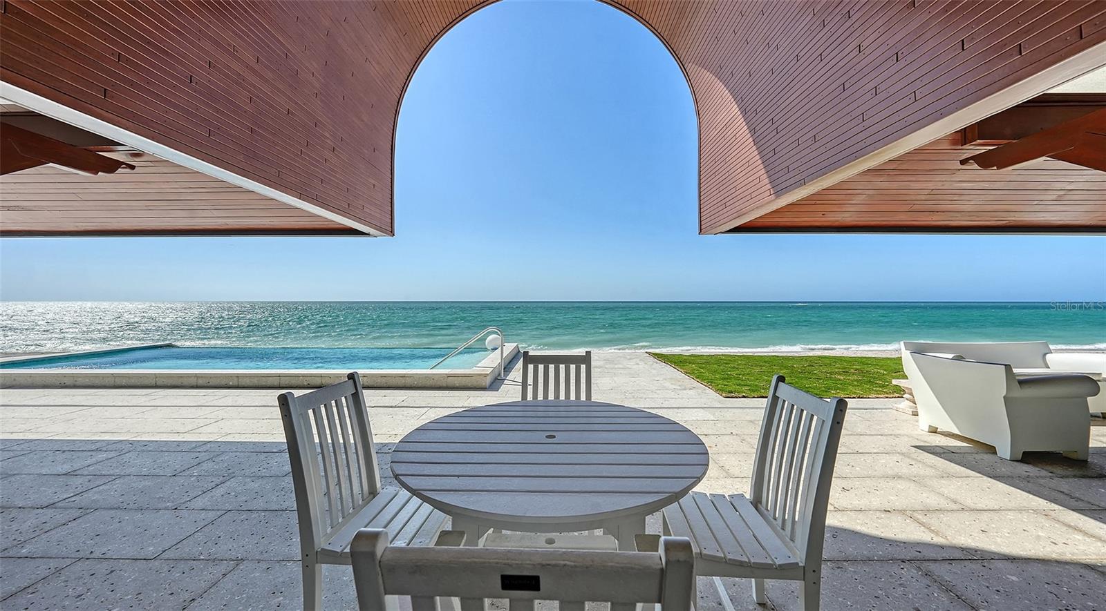 TB8352474 Property Photo