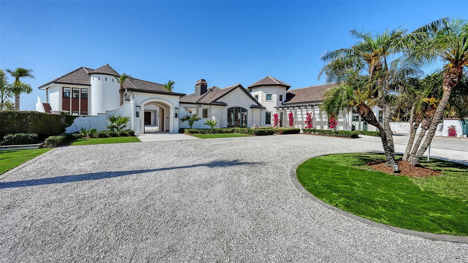 TB8352474 Property Photo