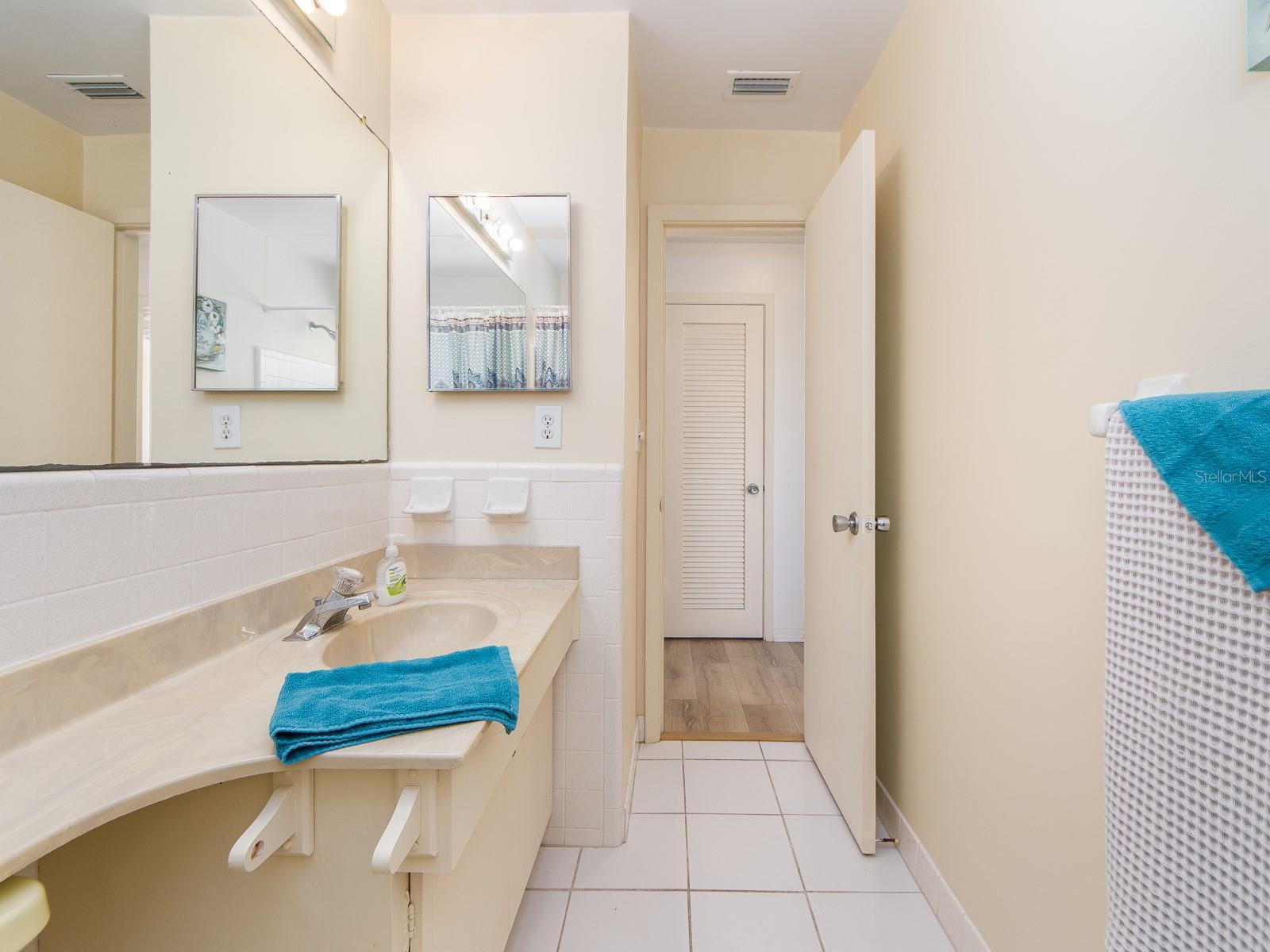 8623 140TH WAY, SEMINOLE, FL, 33776