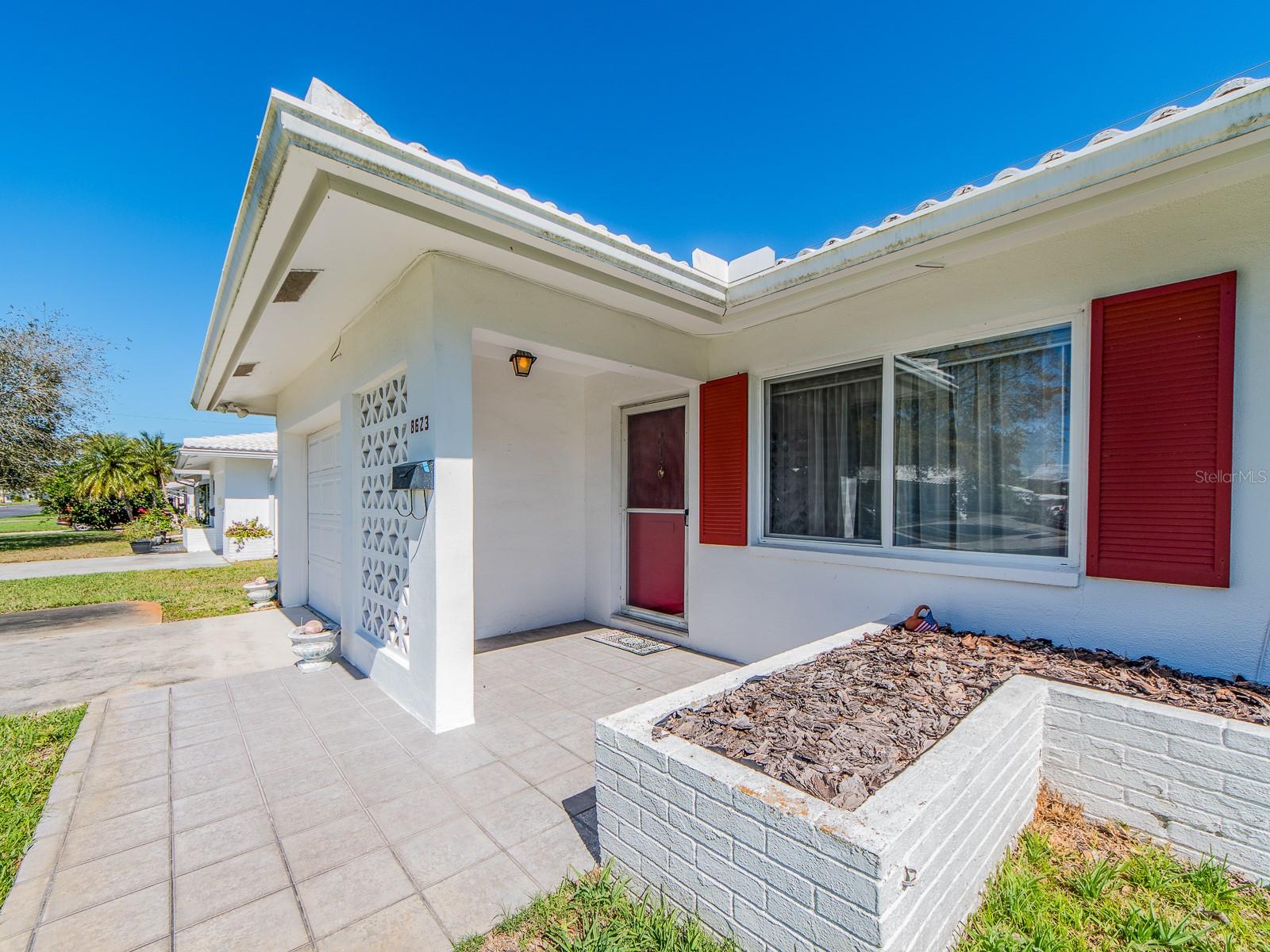 8623 140TH WAY, SEMINOLE, FL, 33776