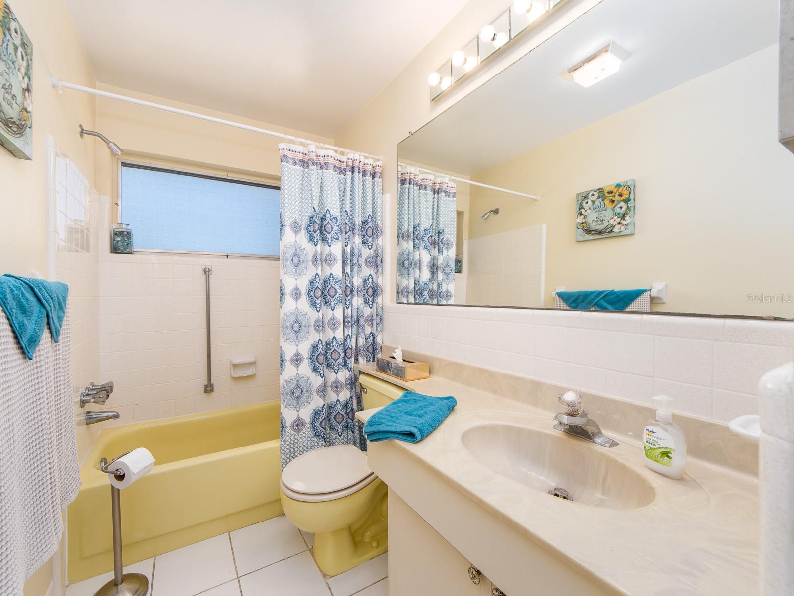 8623 140TH WAY, SEMINOLE, FL, 33776