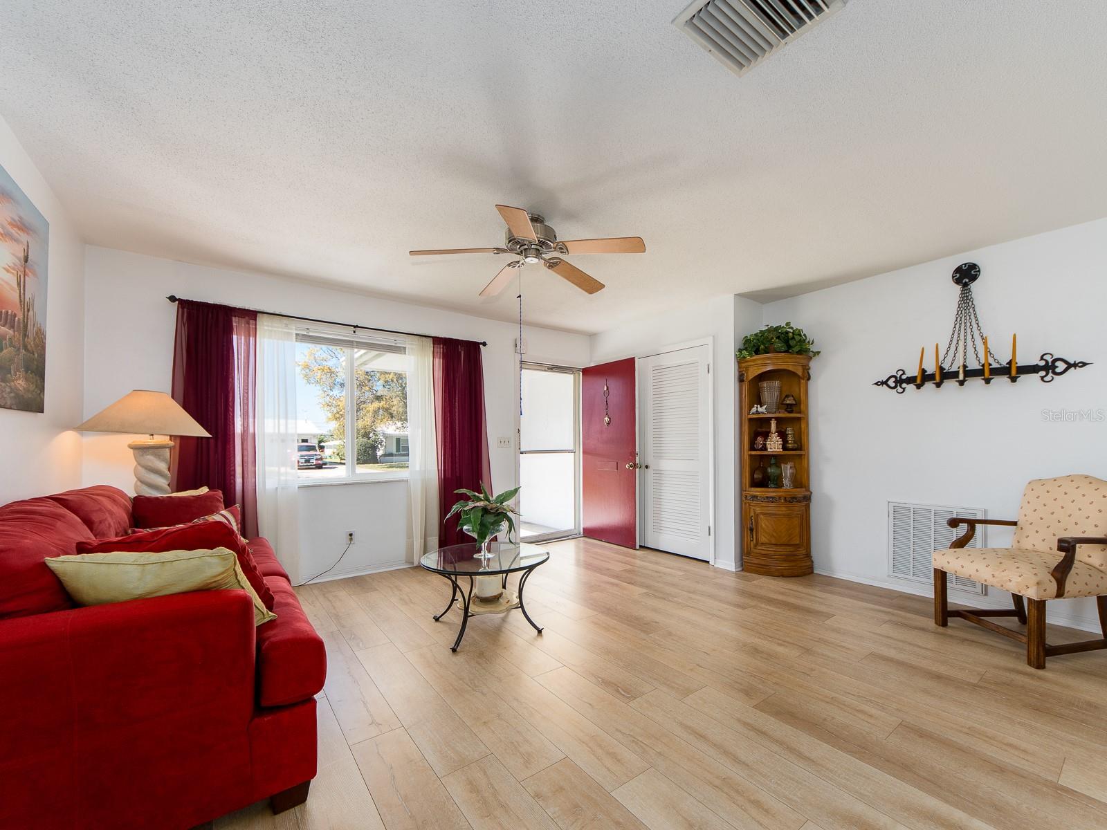 8623 140TH WAY, SEMINOLE, FL, 33776