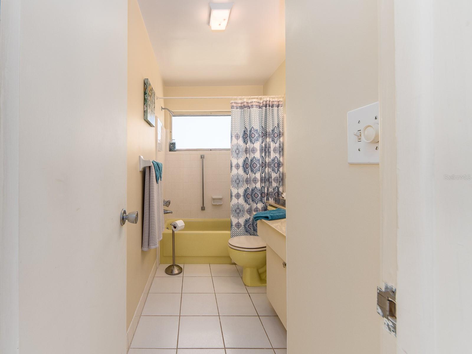 8623 140TH WAY, SEMINOLE, FL, 33776