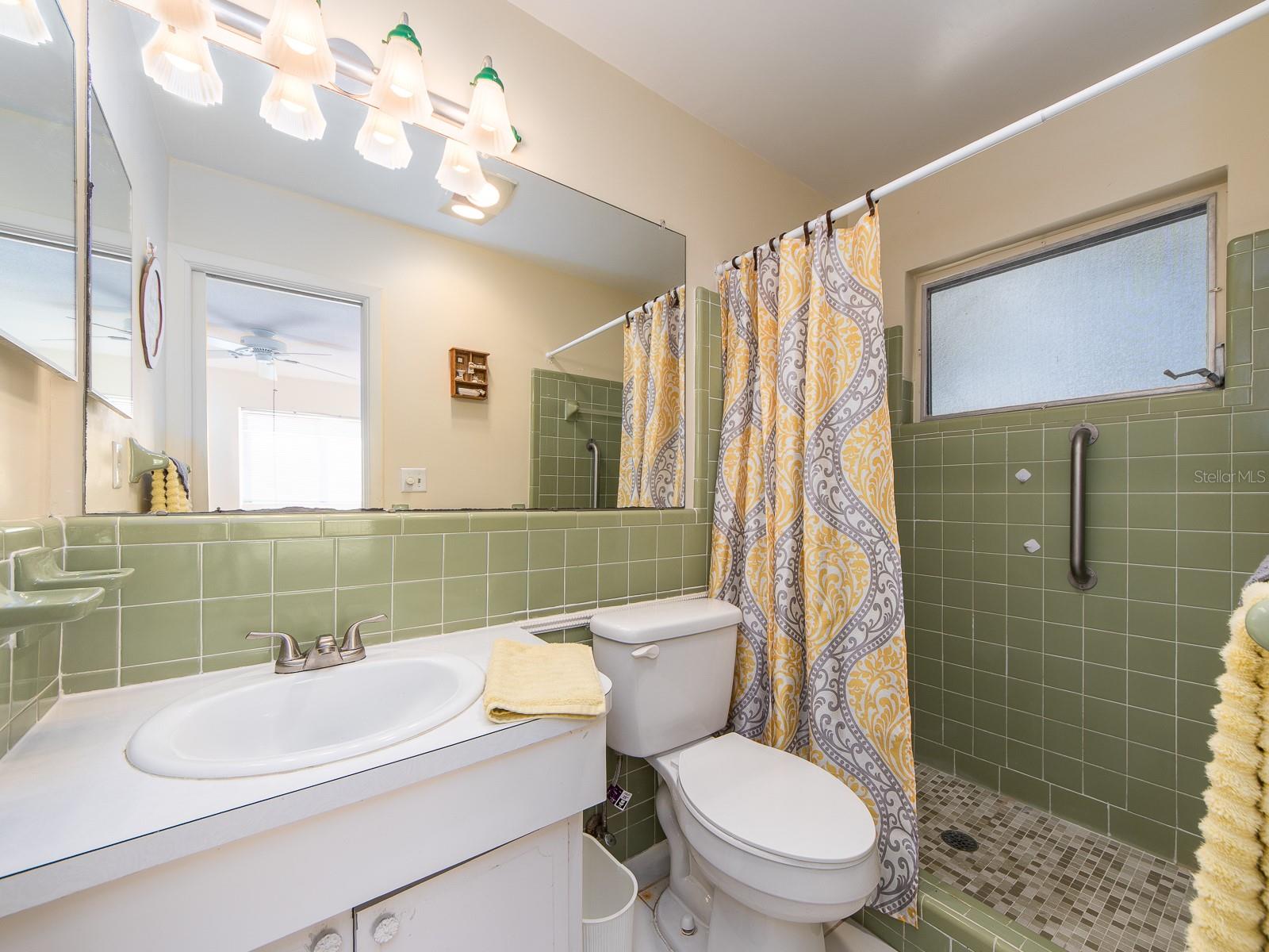 8623 140TH WAY, SEMINOLE, FL, 33776