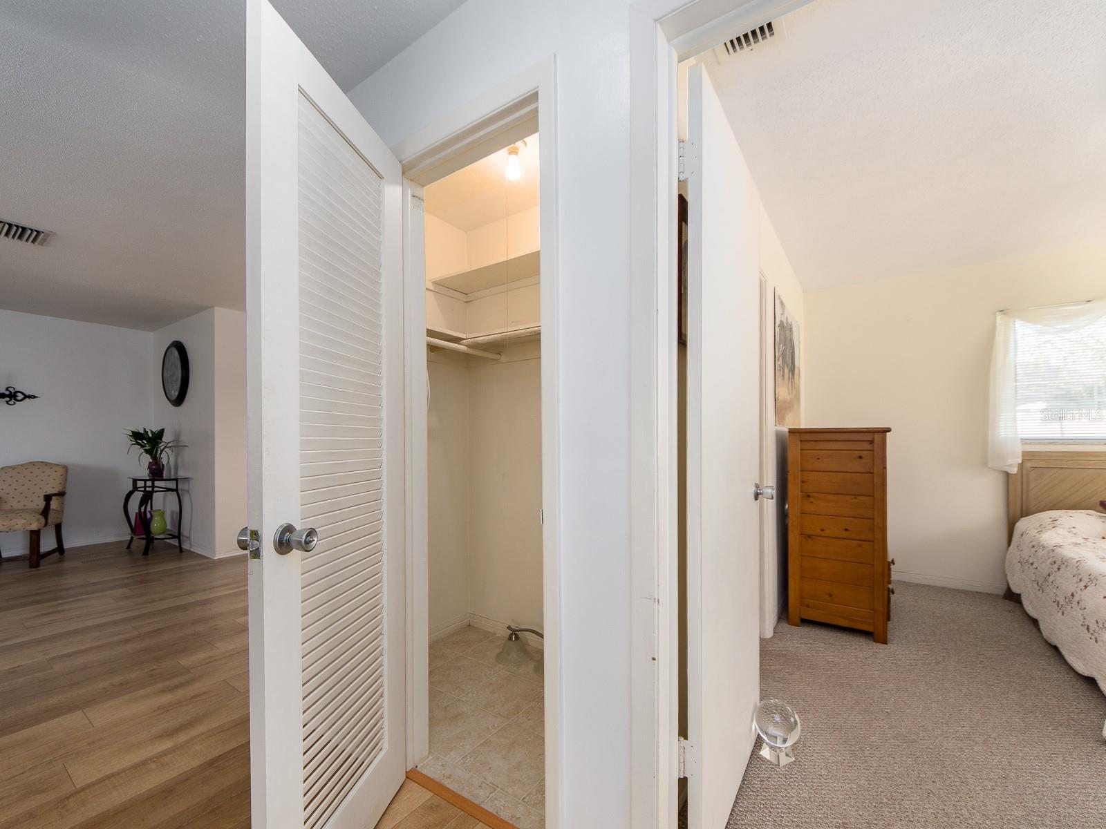 8623 140TH WAY, SEMINOLE, FL, 33776