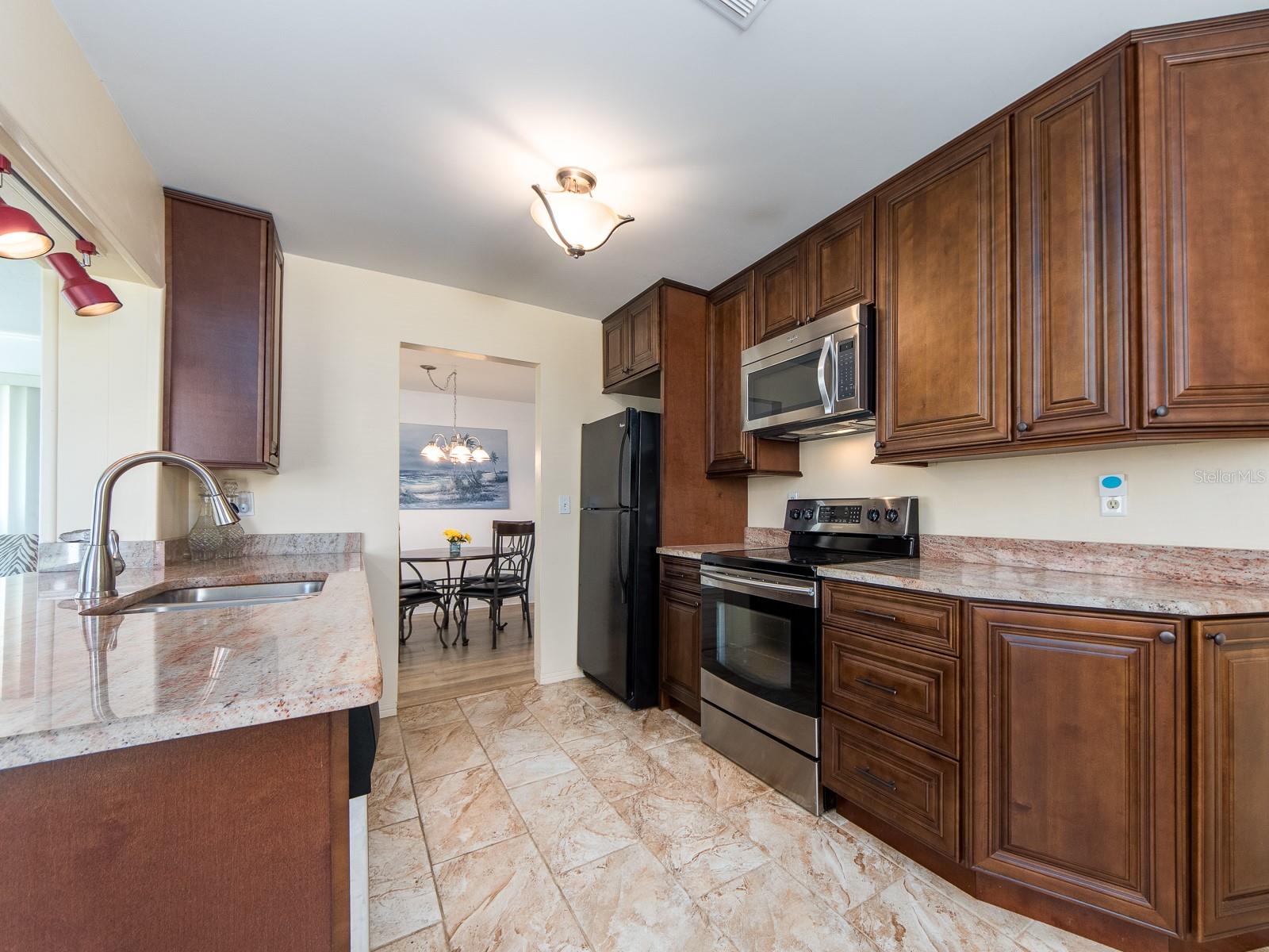 8623 140TH WAY, SEMINOLE, FL, 33776