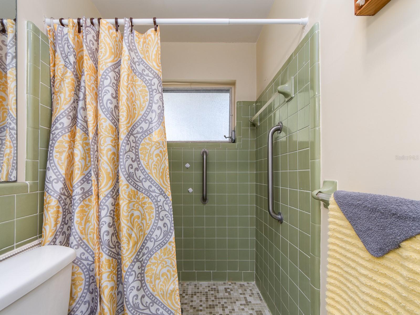 8623 140TH WAY, SEMINOLE, FL, 33776