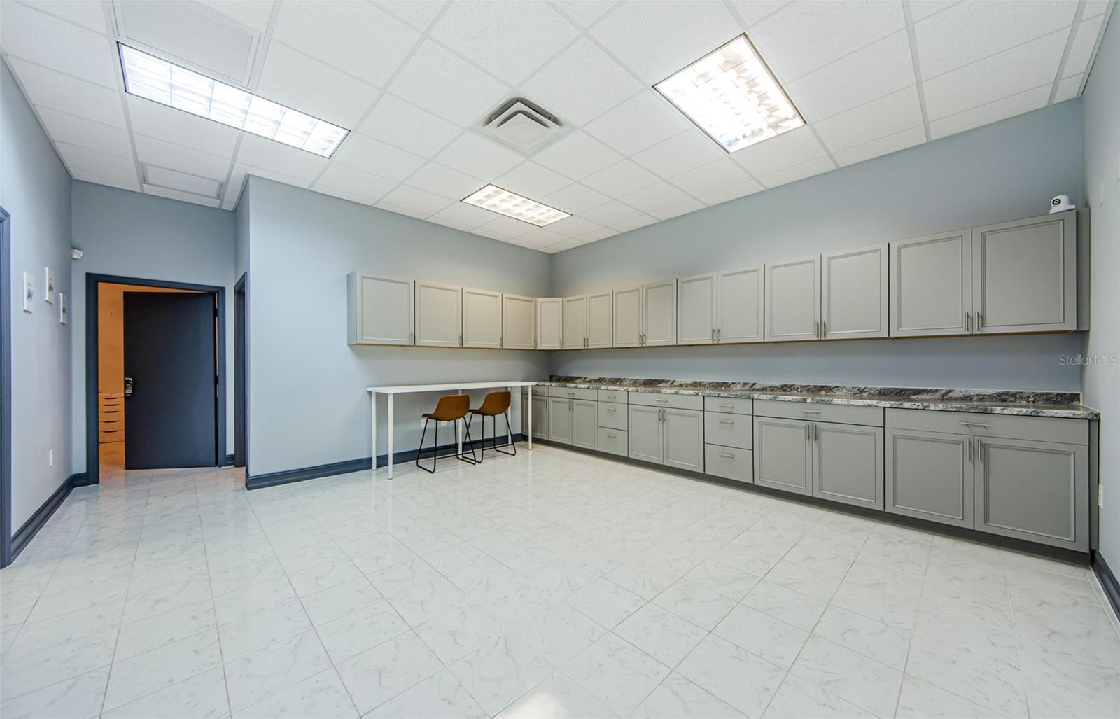 3937 TAMPA RD #2, OLDSMAR, FL, 34677