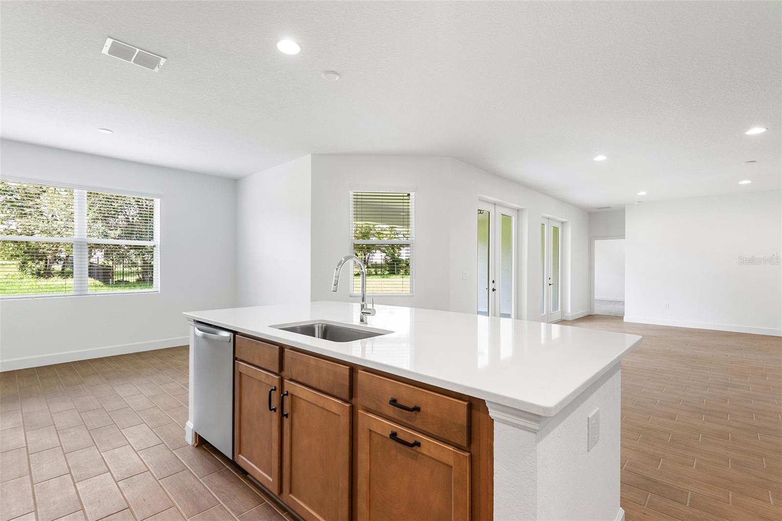 2569 ROGERS RD, LAKELAND, FL, 33812